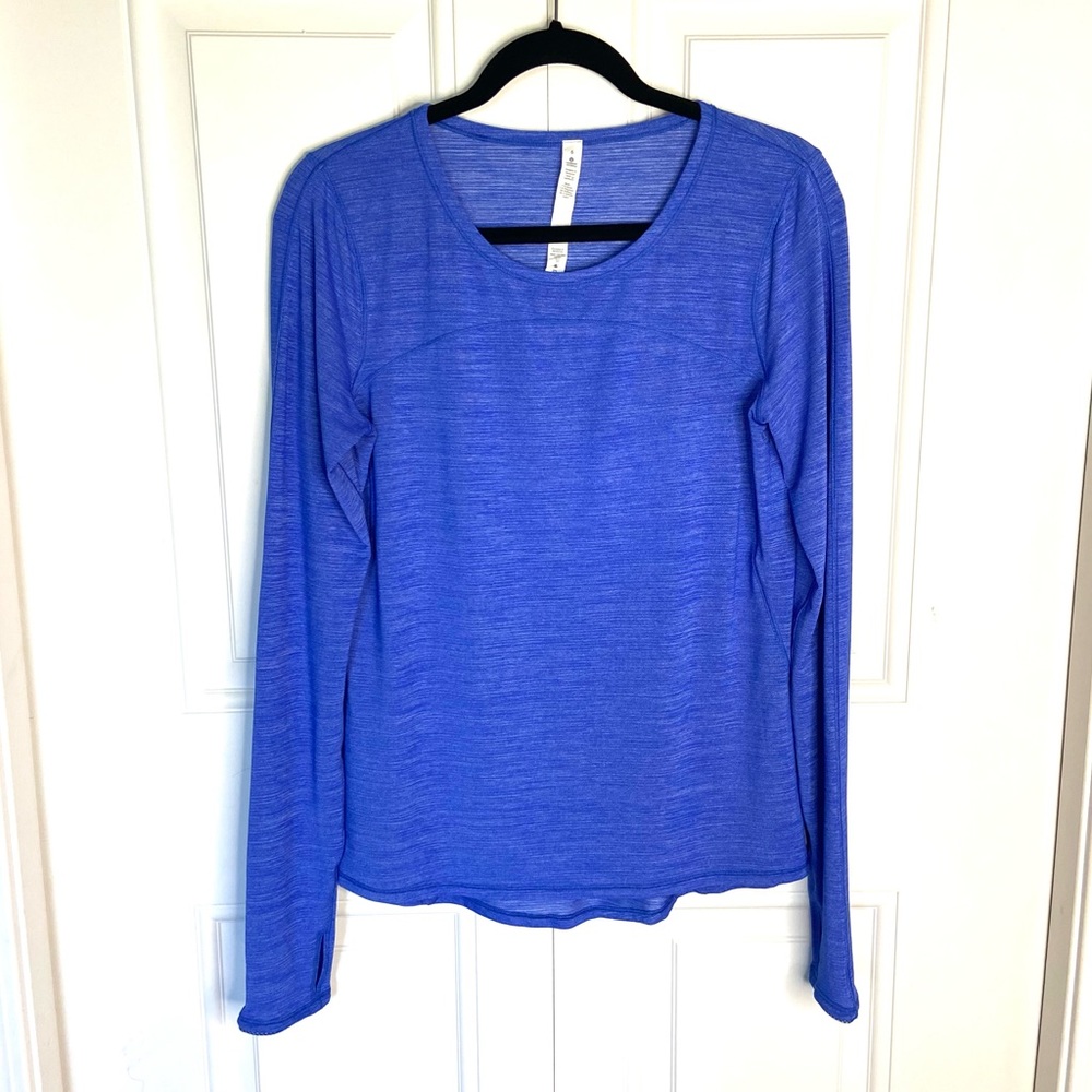 Lululemon On Track long sleeve top size 6